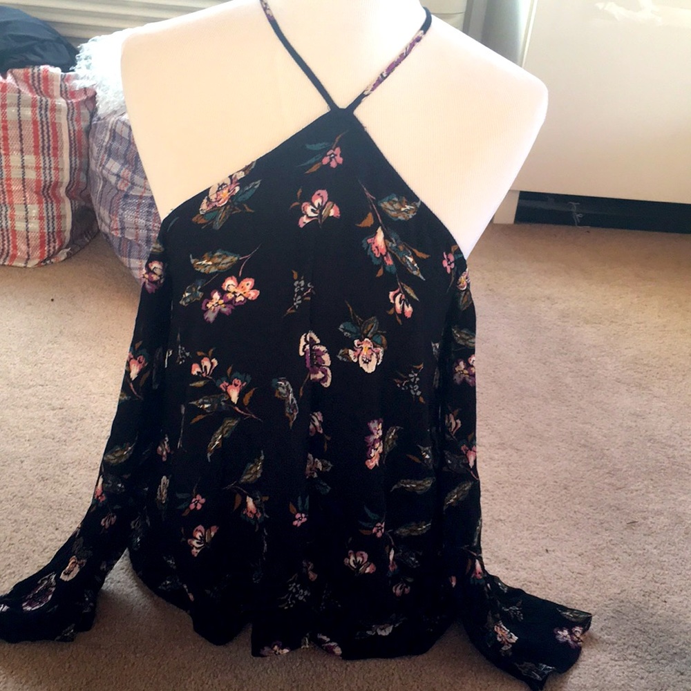 Pretty Blk Floral Print Cold Shoulder Blouse